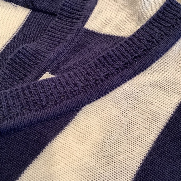 Bebe Pullover Striped Lightweight Sweater Poncho with Hood - Picture 4 of 8